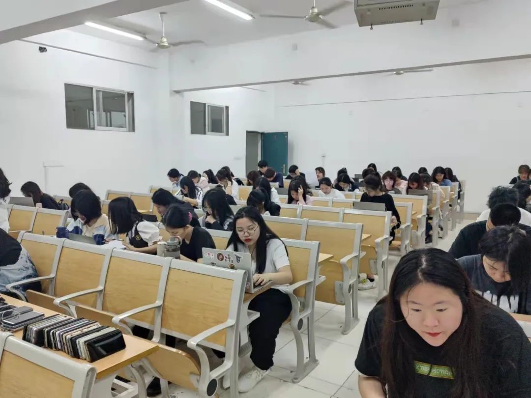 1648032807447084537.jpg 1648032807447084537.jpg